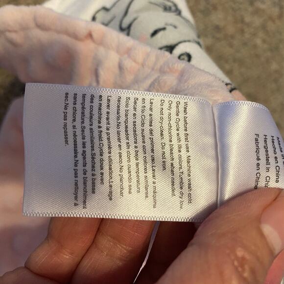 DAYSU Baby Crib Blanket Soft Double Sided Elephants Hearts Print Pink White - Picture 5 of 6